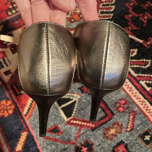 [9] MICHAEL KORS Scarlet Gunmetal Metallic Leather Ankle Strap Pointed Pumps - Picture 6 of 7